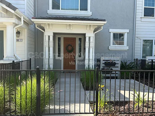 360 Pear Tree Ter #E Photo 1 360 Pear Tree Ter #E Photo 1