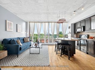 301 Markham St #505, Toronto, ON M6J3X2