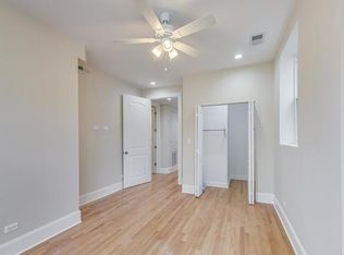 1422 W Olive Ave #1418, Chicago, IL 60660