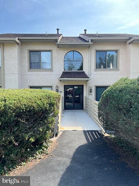 1st image of 46 Muirfield Dr