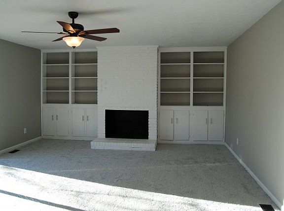 3rd image of 946 W Center St