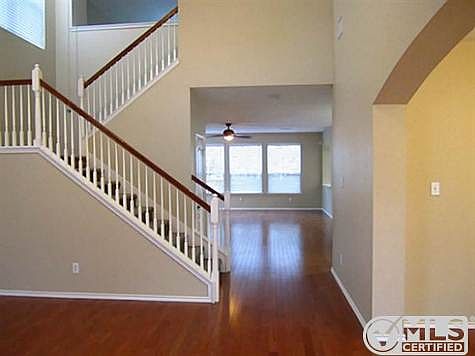 4th image of 1918 Windcastle Dr