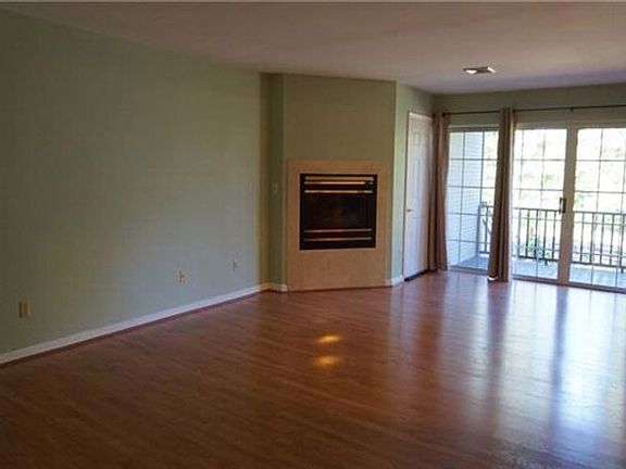 5th image of 1016 Washington Grn