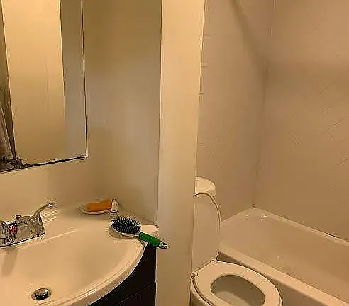 16 Leeds St #1 — Photo 8