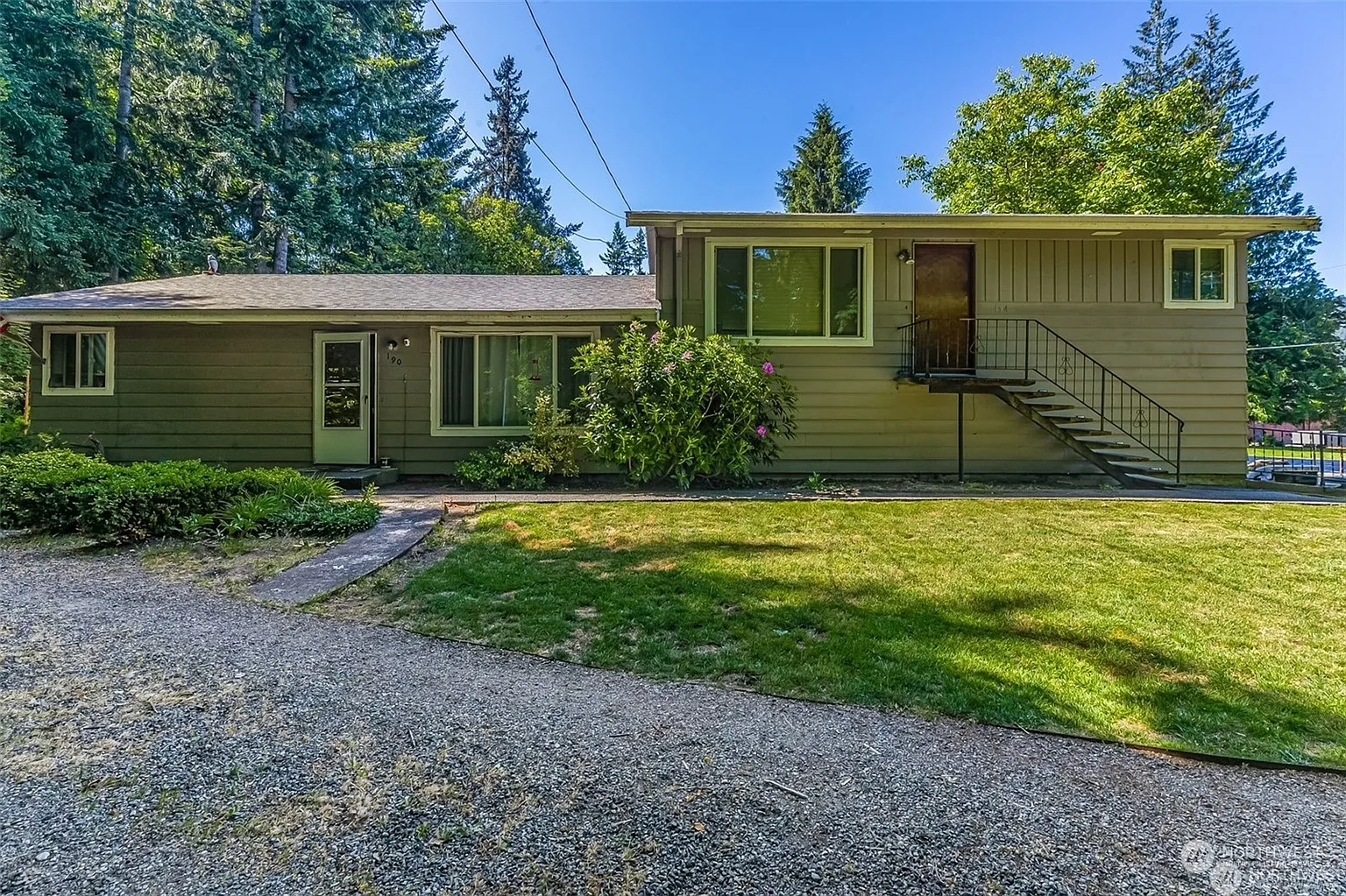 194 5th Avenue NE photo 1