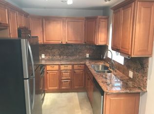 10248 Riverside Dr APT D, North Hollywood, CA 91602