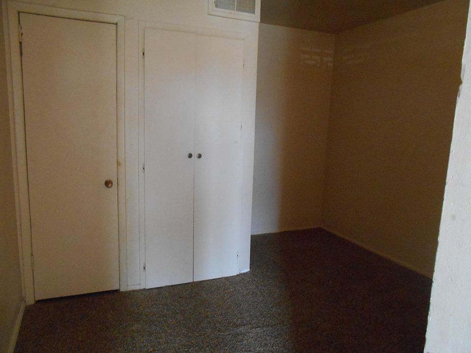 2nd image of 3976 S State St APT 3