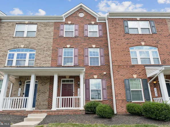 1734 Featherstone Rd, Woodbridge, VA 22191
