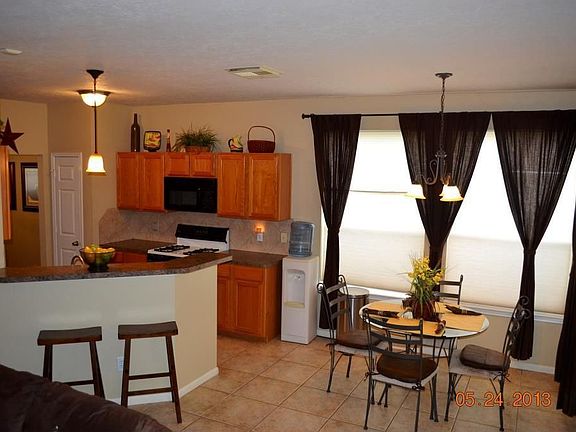 5th image of 1818 Branch Hill Dr