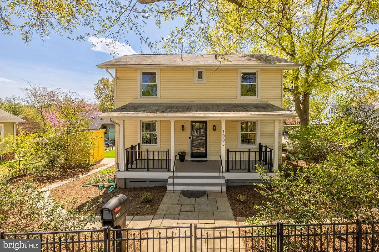 1003 Taylor St NE photo 1