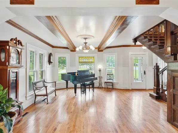 1100 N Lowell Rd, Springdale, AR 72764