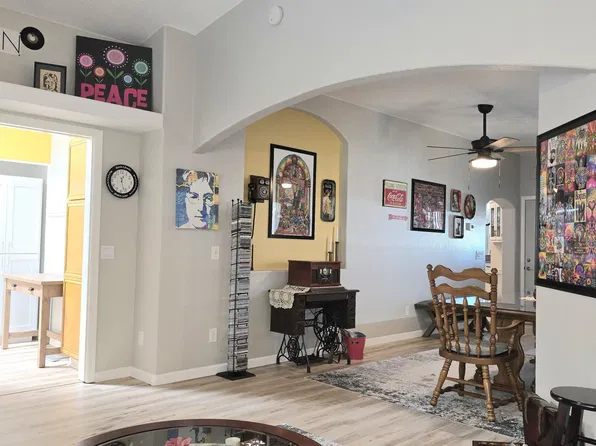 8700 E University Drive #403, Mesa, AZ 85207