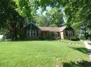 258 N Washington St, Bloomfield, IN 47424