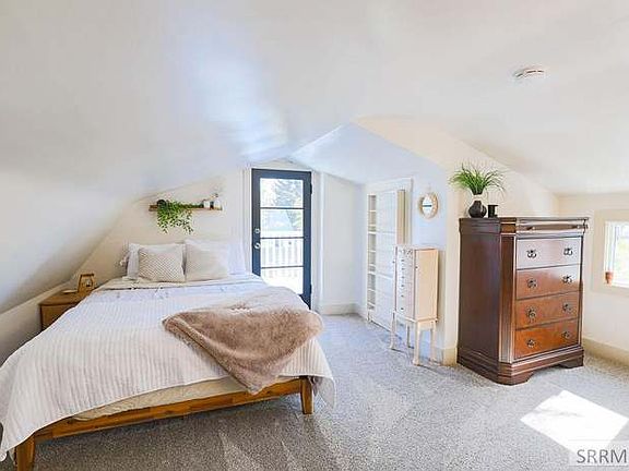 4th image of 1155 Taylor Ave