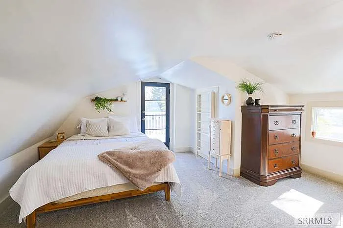 1155 Taylor Ave — Photo 4