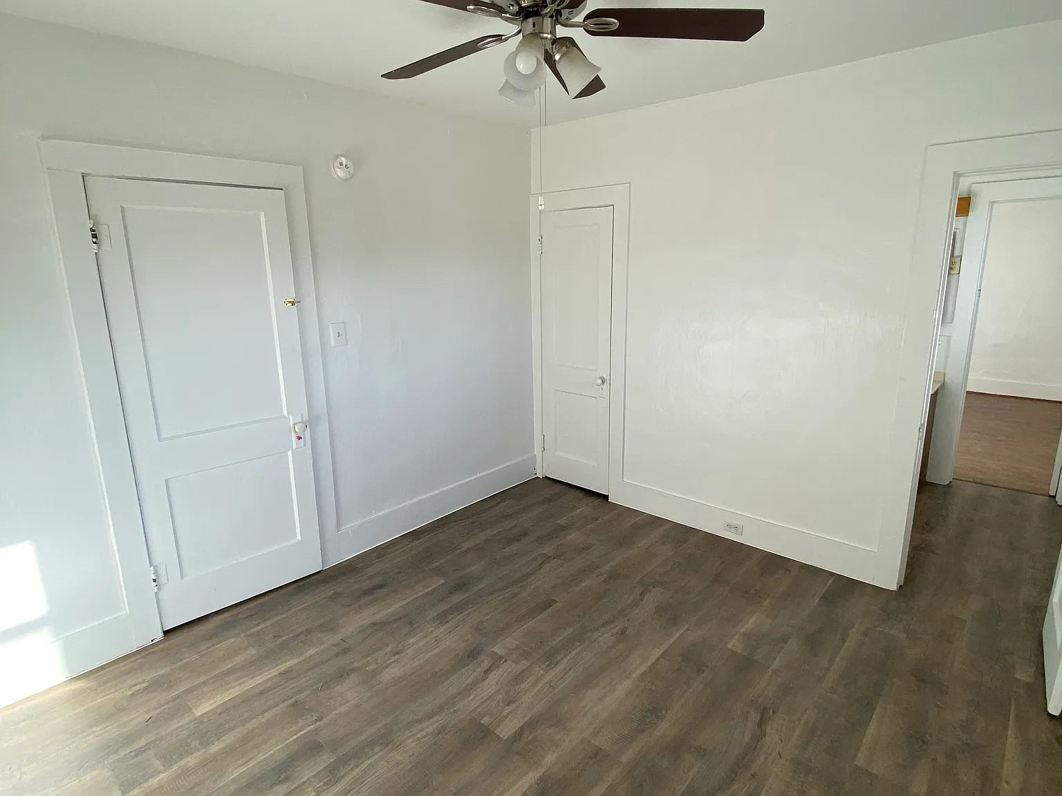 2 bed, 1000 sqft, $900 — Photo 4