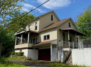 1353 Pennbrook St, Altoona, PA 16601