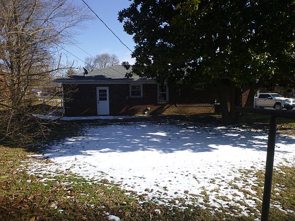 3rd image of 180 Pinehurst Dr
