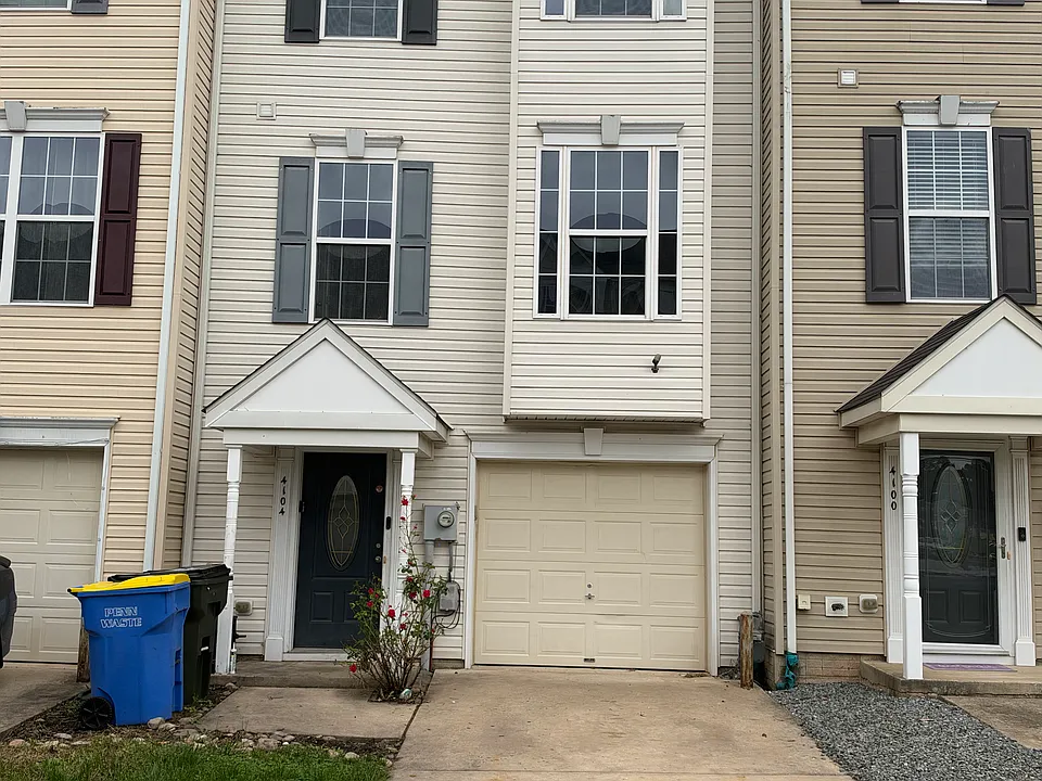 4104 Strawbridge Ct