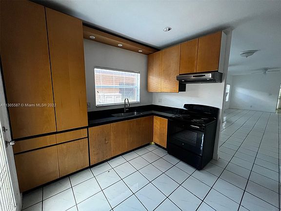 4th image of 432 NW 19th Ave #432