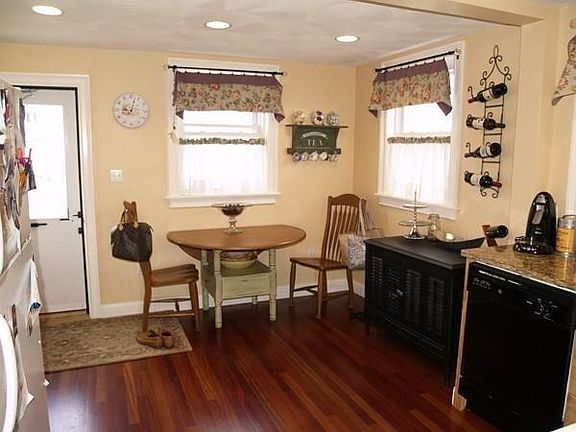 4th image of 1 Winthrop Shore Dr #3