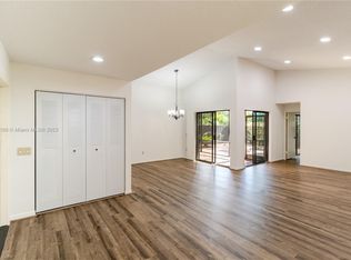 14836 SW 43rd Ter, Miami, FL 33185