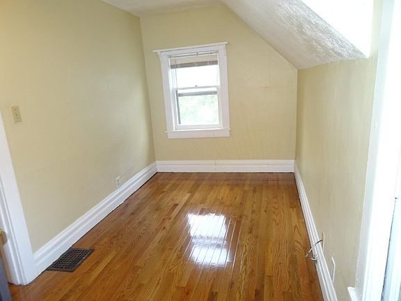 SECOND FLOOR BEDROOM