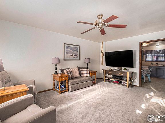 3rd image of 1052 N Franklin Ave