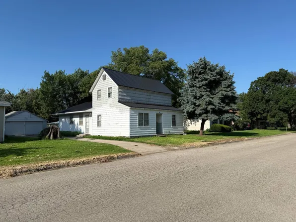 307 E Elm St, Glasco, KS 67445