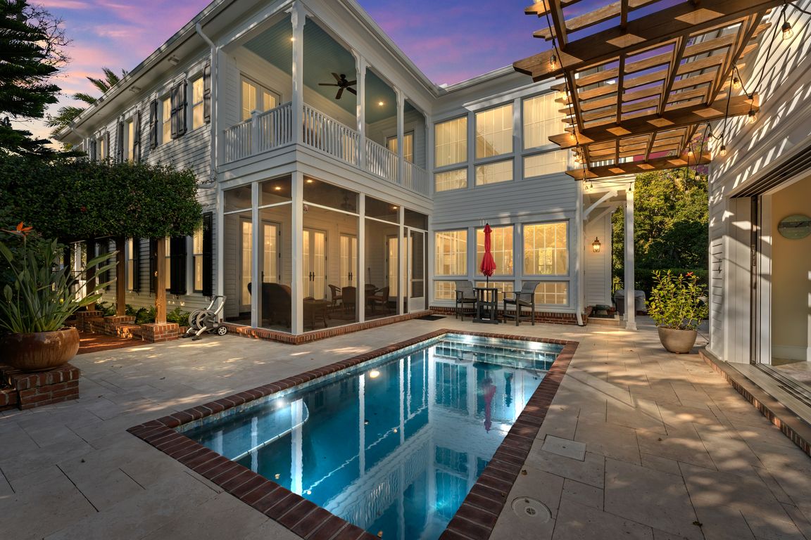 next background image