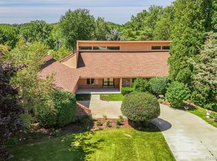 8285 Staghorn Trl, Clarkston, MI 48348