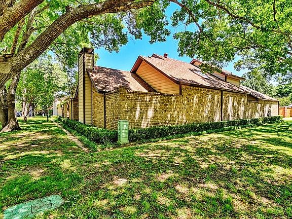4th image of 601 Castlewood Ln