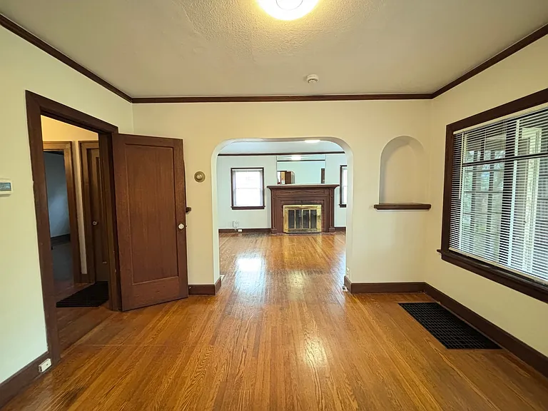 3834 NE Senate St — Photo 8