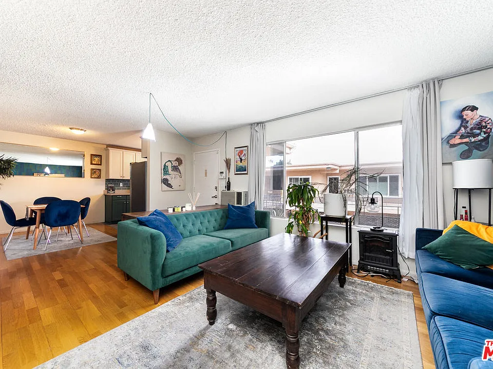 5232 Corteen Pl #25