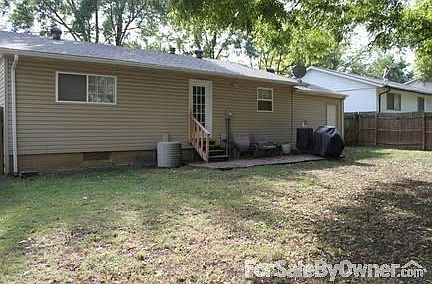 2nd image of 704 W Madison Dr