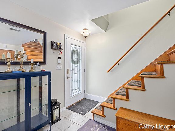 4th image of 8511 Riverest Dr