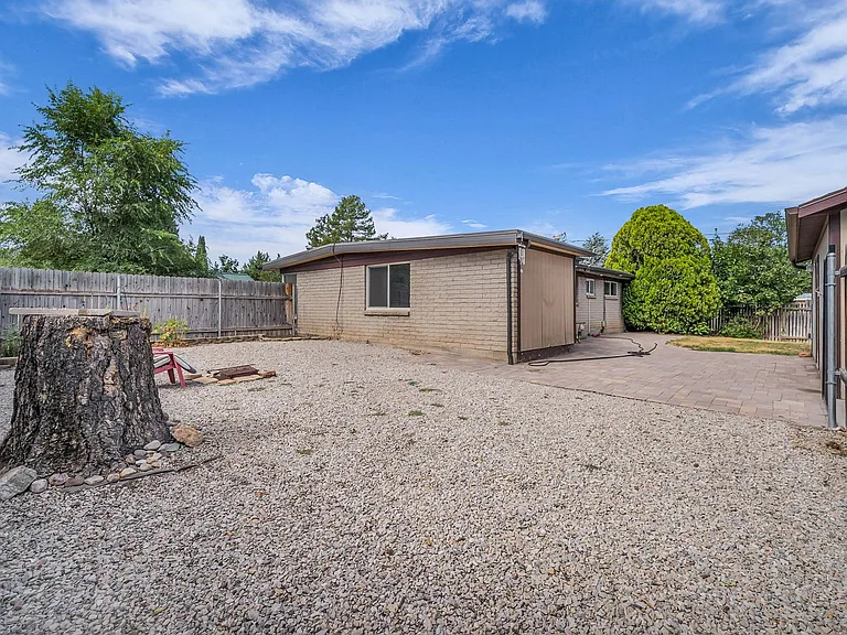 2189 E 6675 S — Photo 27