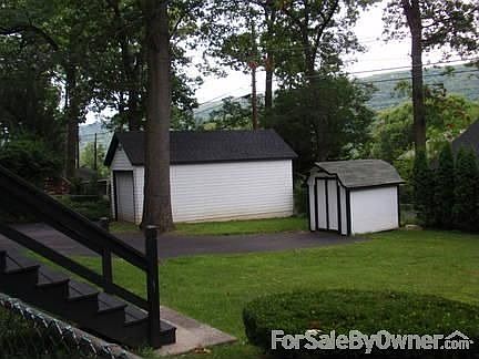 Backyard
						:
						Detached 1-car garage, shed, lots of space