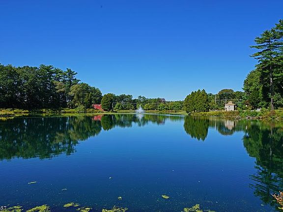 2nd image of 405-A Lake Shr