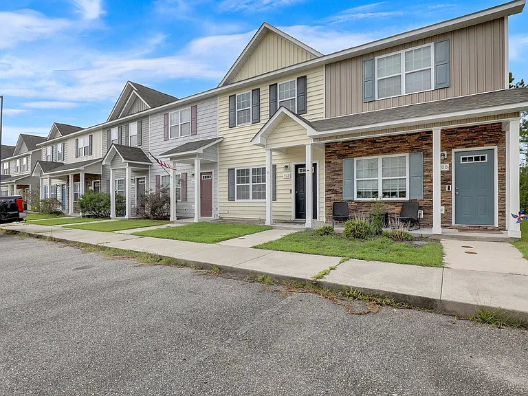 502 Oyster Rock Ln — Photo 2