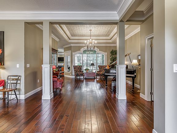 2nd image of 4524 Hickory Oak Dr