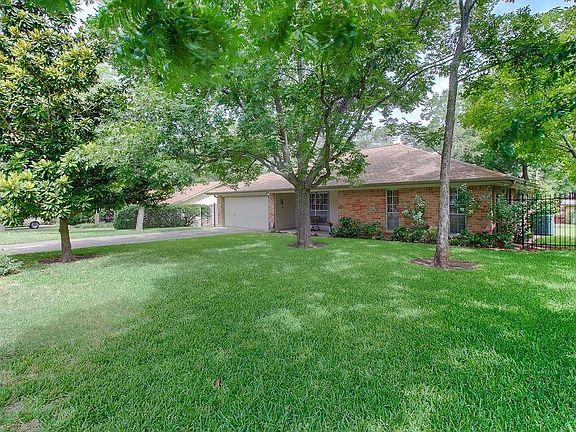 4th image of 9614 Newberry Dr