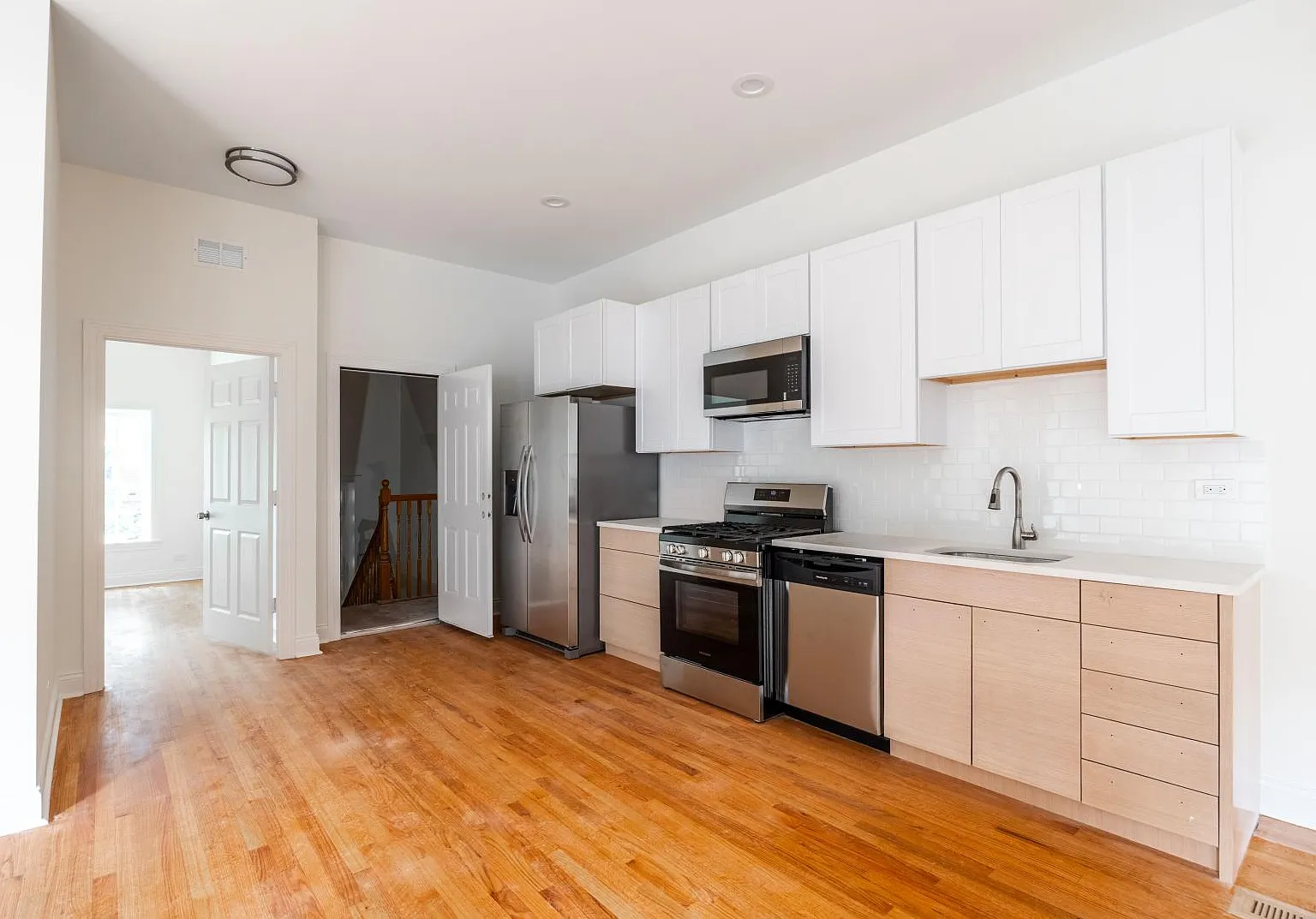 2 bed, $2,500 — Photo 2