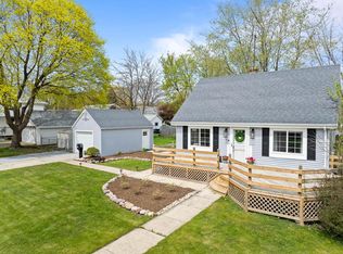 112 E Page St, Elkhorn, WI 53121