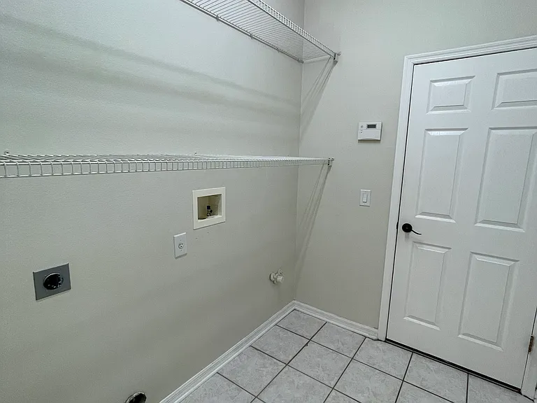 2722 Willow Creek Dr — Photo 18