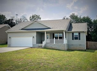 307 Valley Pointe Dr, Baxter, TN 38544
