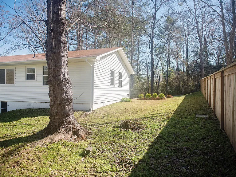 3952 Overheights Dr — Photo 15