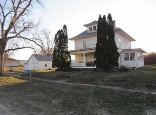 12591 Saint Paul St, Center Junction, IA 52212