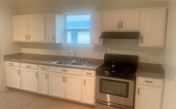 4th image of 5111 Arts St