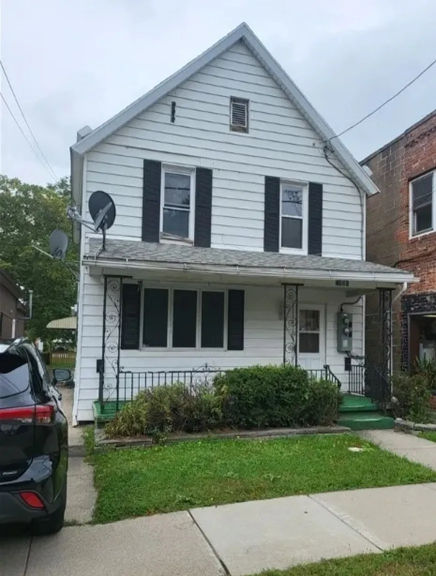 2 bed, 1000 sqft, $1,200 — Photo 1